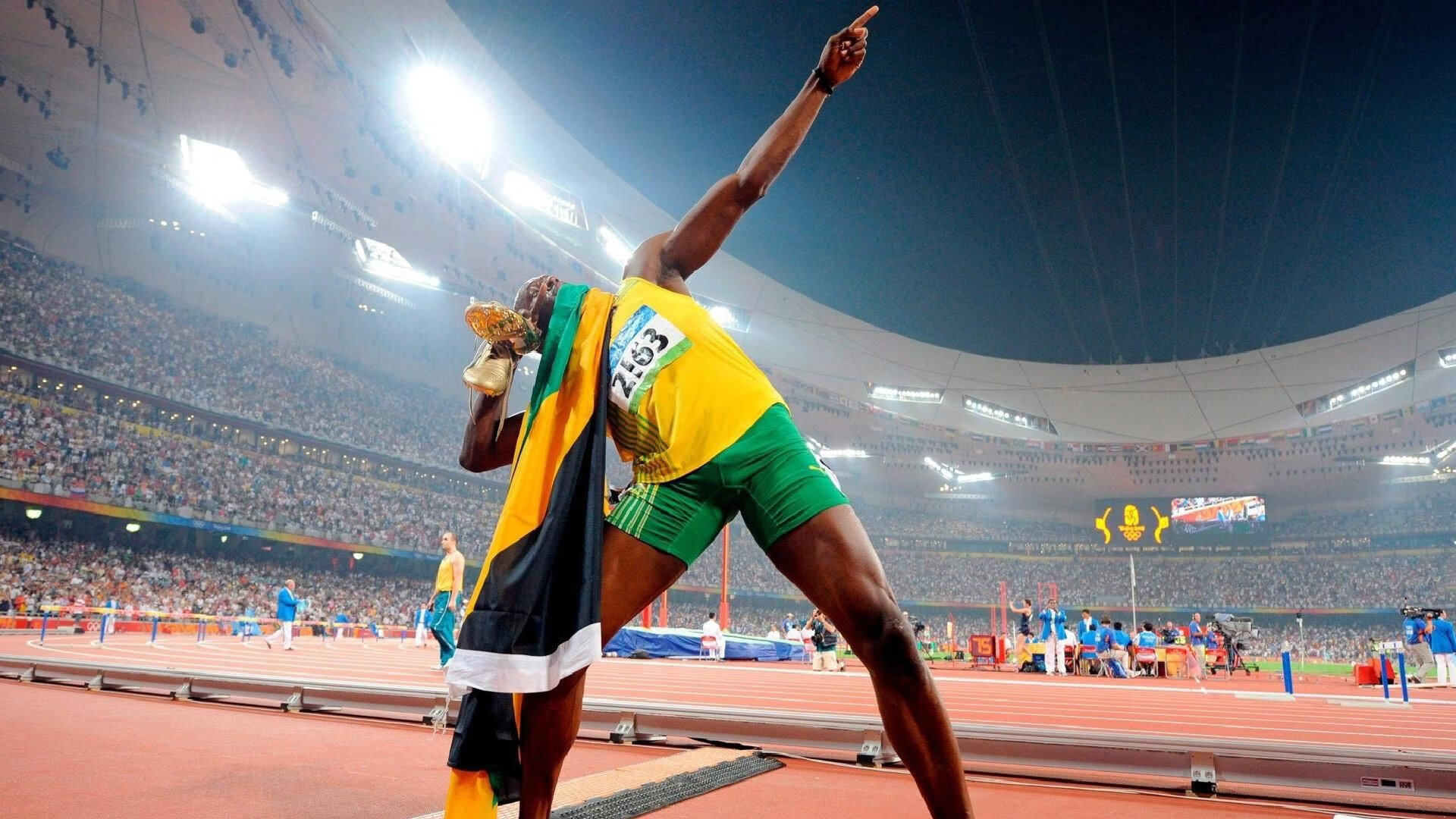 布鲁诺·卡博克洛在NBA夏季联赛中展现进攻多样性，布洛克vs卡里